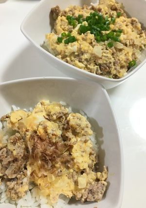 簡単 親子ランチ☆豚ひき肉の玉子とじ丼-レシピのメイン写真