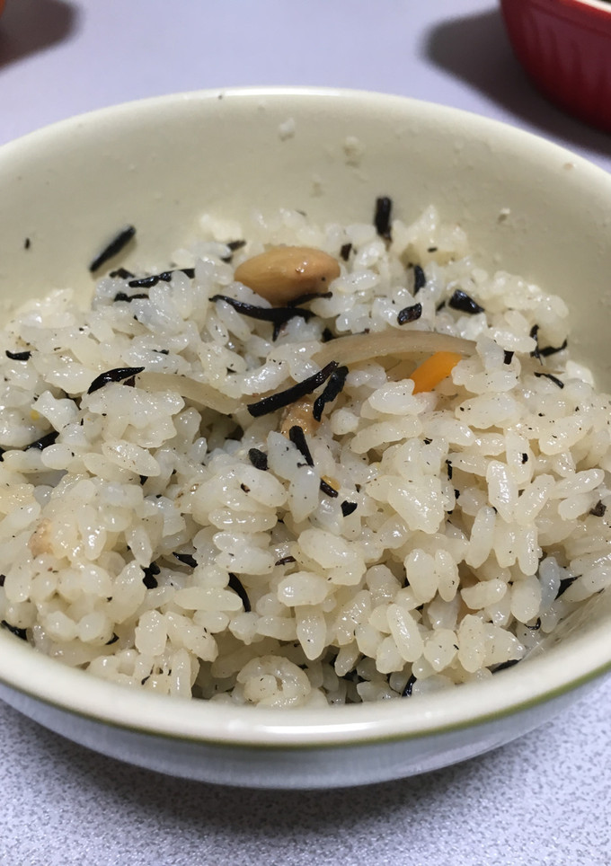 簡単ひじきの炊き込みご飯-レシピのメイン写真