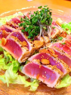 マグロのゴマたたき☆にんにくバターソース-レシピのメイン写真