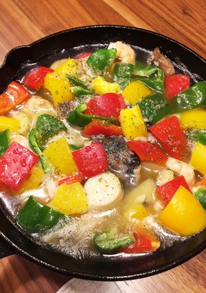 サバ缶とエビのカラフルアヒージョ-レシピのメイン写真