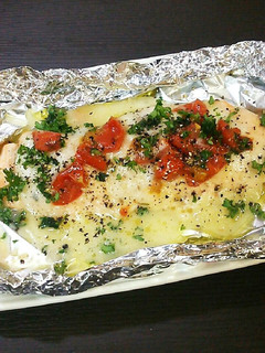 モッツアレラチーズde鮭のホイル焼き♪-レシピのメイン写真