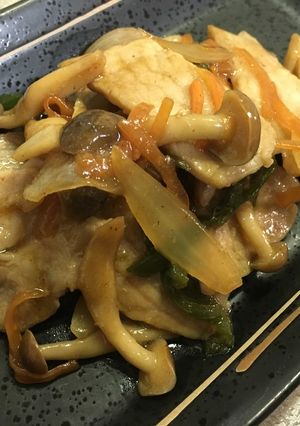 少ないお肉で◎野菜も入れて生姜焼き-レシピのメイン写真
