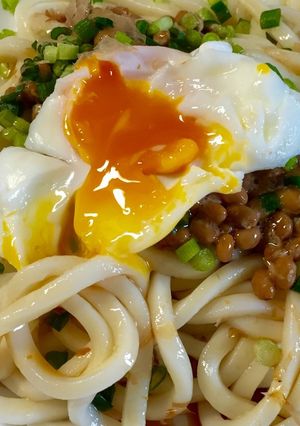 納豆冷やしうどん♪ポーチドエッグのせ♪-レシピのメイン写真