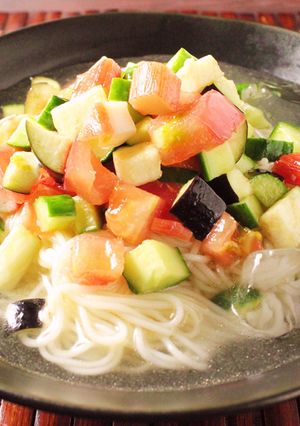 夏野菜たっぷり！冷やし鶏だしそうめん-レシピのメイン写真