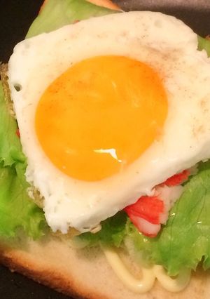 牛乳パックで簡易セルクル！四角目玉焼き☆-レシピのメイン写真