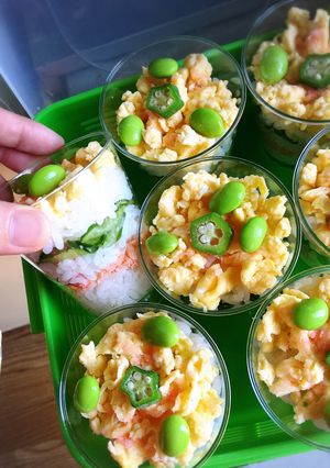傷む心配軽減！海鮮未使用カップちらし寿司-レシピのメイン写真