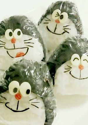 遠足 どらえもん (^^) おにぎり-レシピのメイン写真
