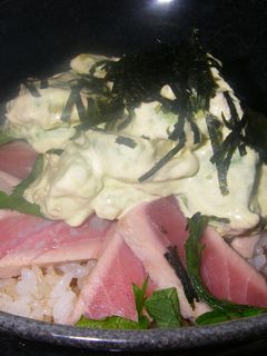 まぐろとアボカドの梅マヨ丼-レシピのメイン写真
