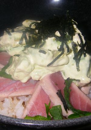 まぐろとアボカドの梅マヨ丼-レシピのメイン写真