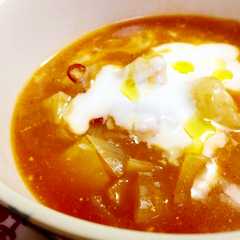 รูปของ 玉ねぎとじゃがいもごろごろスープ♪
