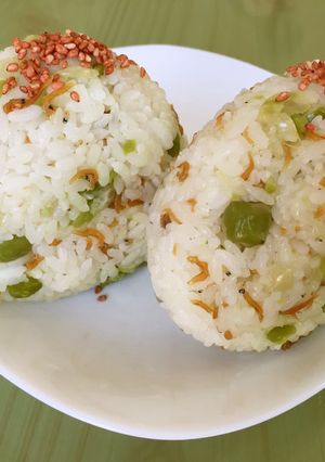 ☆ちりめん山椒 青えんどう豆 おにぎり-レシピのメイン写真