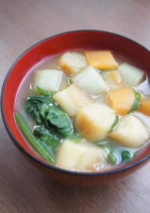 ほうれん草と野菜の麩の味噌汁-レシピのメイン写真