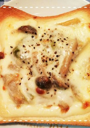 リメイクで簡単！焼きチーズカレートースト-レシピのメイン写真