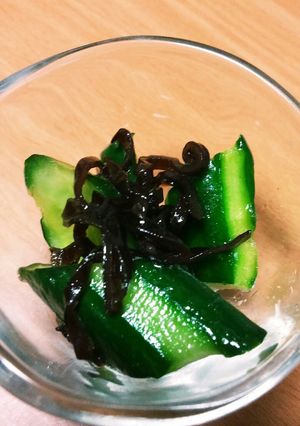 ごま油薫る胡瓜の塩昆布漬け-レシピのメイン写真
