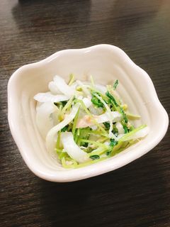 豆苗とツナのサラダ-レシピのメイン写真