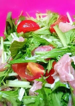 簡単☆水菜と生ハムのサラダ-レシピのメイン写真