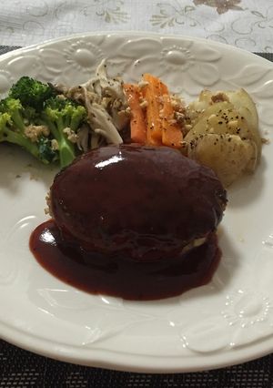 肉汁閉じ込めハンバーグ＆付け合わせ野菜-レシピのメイン写真