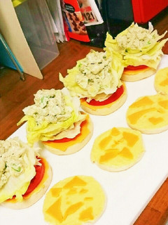 アボカドゴロゴロ野菜山盛りマフィンサンド-レシピのメイン写真