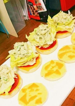 アボカドゴロゴロ野菜山盛りマフィンサンド-レシピのメイン写真