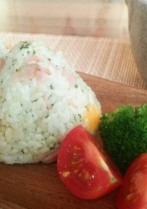 イタリアンな♡チーズバジルオイルおにぎり-レシピのメイン写真