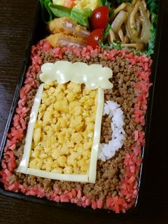 お疲れ様!ビールそぼろ弁当-レシピのメイン写真