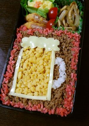 お疲れ様！ビールそぼろ弁当-レシピのメイン写真
