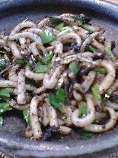 たべるいりこの黒ゴマ焼きうどん-レシピのメイン写真