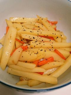 じゃがいもと人参 塩バター炒め-レシピのメイン写真