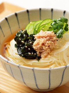 ツナとタマネギのサラダ温麺(うーめん)-レシピのメイン写真