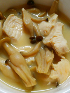 簡単♪鶏むね肉としめじの西京味噌煮込み！-レシピのメイン写真