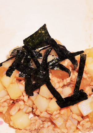 山芋と豚挽肉の炒め物　簡単丼にも！-レシピのメイン写真