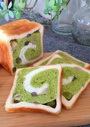 ミニサイコロ食パン♡抹茶うずまき豆パン-レシピのメイン写真