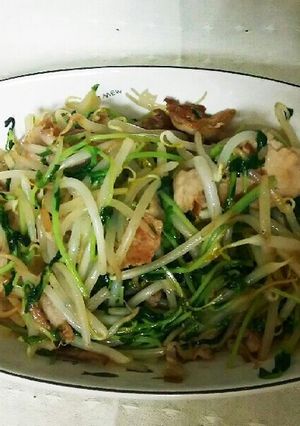豆苗ともやし豚バラ炒め-レシピのメイン写真