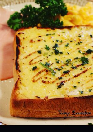 炙りチーズトースト-レシピのメイン写真