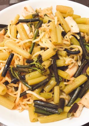 フキとワラビの春パスタ-レシピのメイン写真