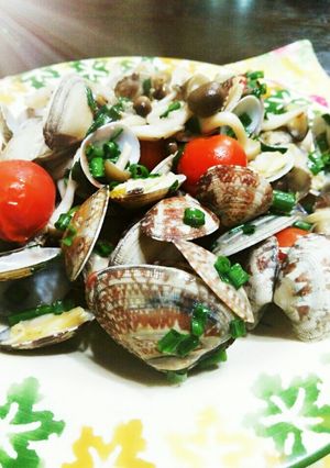 お酒に合う★あさりとプチトマトの酒蒸し-レシピのメイン写真