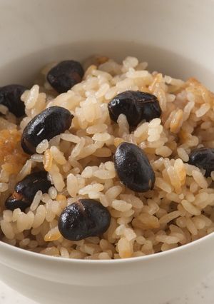 簡単煎り黒豆の炊き込みご飯-レシピのメイン写真