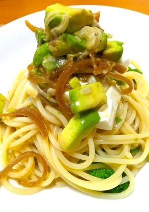 アボカドと玉ねぎのマリネのサラダパスタ-レシピのメイン写真