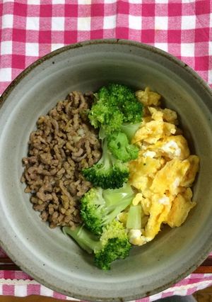 パパッとカレー風味三色丼(^^)-レシピのメイン写真