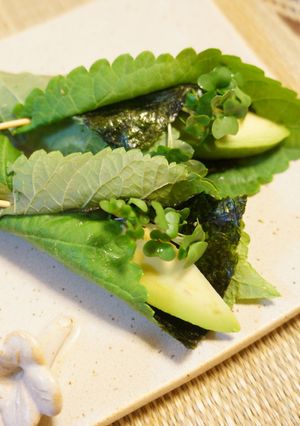 抗酸化おつまみ！アボカドのえごま葉巻き-レシピのメイン写真