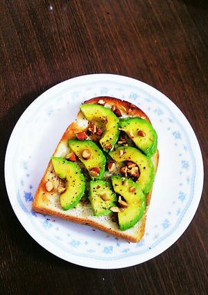 アボカド塩レモンはちみつトースト♪-レシピのメイン写真