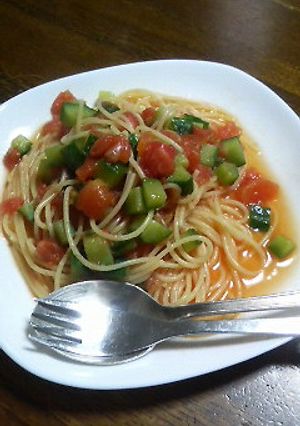 トマトときゅうりの温かいパスタ-レシピのメイン写真