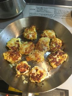 鶏肉の塩麹につけ焼きタマネギとパン粉の衣-レシピのメイン写真