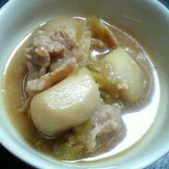รูปของ 里芋と豚バラの味噌煮