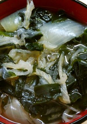 切り干し大根と玉ねぎ ワカメのお吸い物♪-レシピのメイン写真