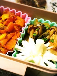 お弁当の隙間にモッツァレラのお花♪-レシピのメイン写真