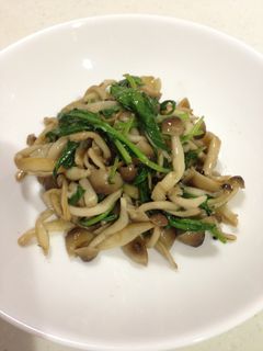 しめじとからし菜のさっと炒め-レシピのメイン写真