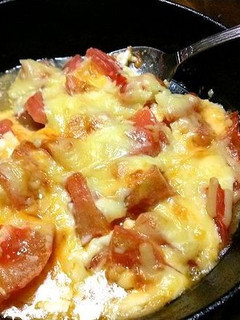 スキレットでトマトのチーズ焼き-レシピのメイン写真