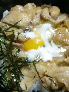 ささっと簡単 豚うま丼(温玉のせ)-レシピのメイン写真