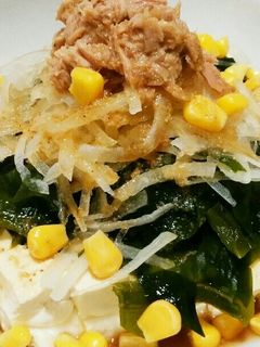 ワカメと新玉ねぎのおかずサラダ-レシピのメイン写真